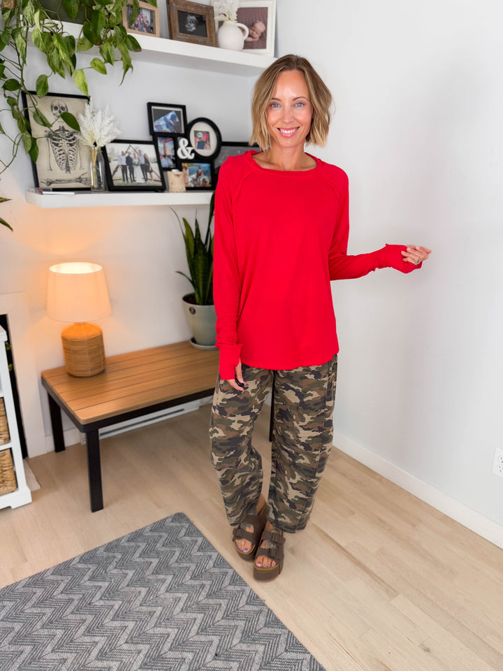Rayna Cotton Raglan Sleeve Thumbhole Top- RUBY