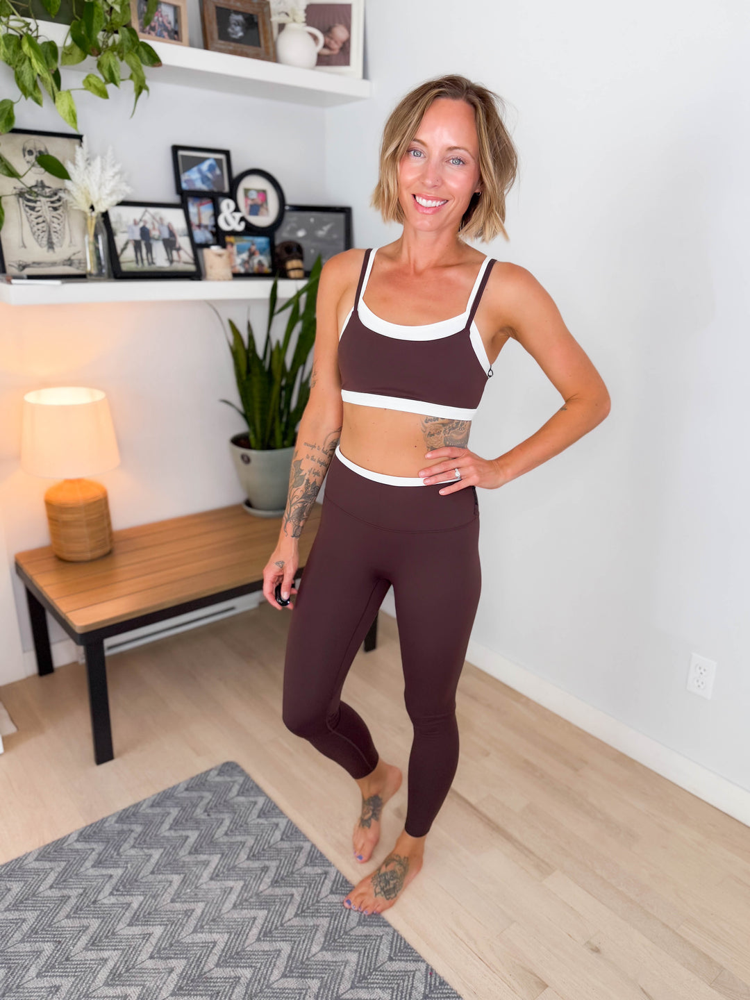 Kimber Contrast Trim Legging- CHOCOLATE