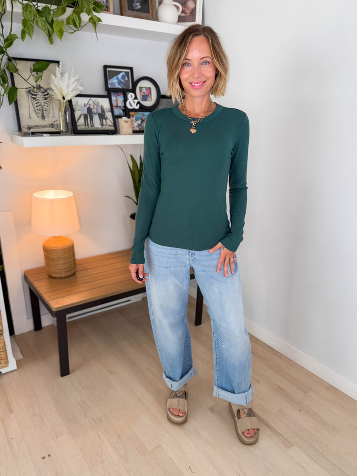 Tansy Basic Crewneck Longsleeve Knit Top- FOREST GREEN