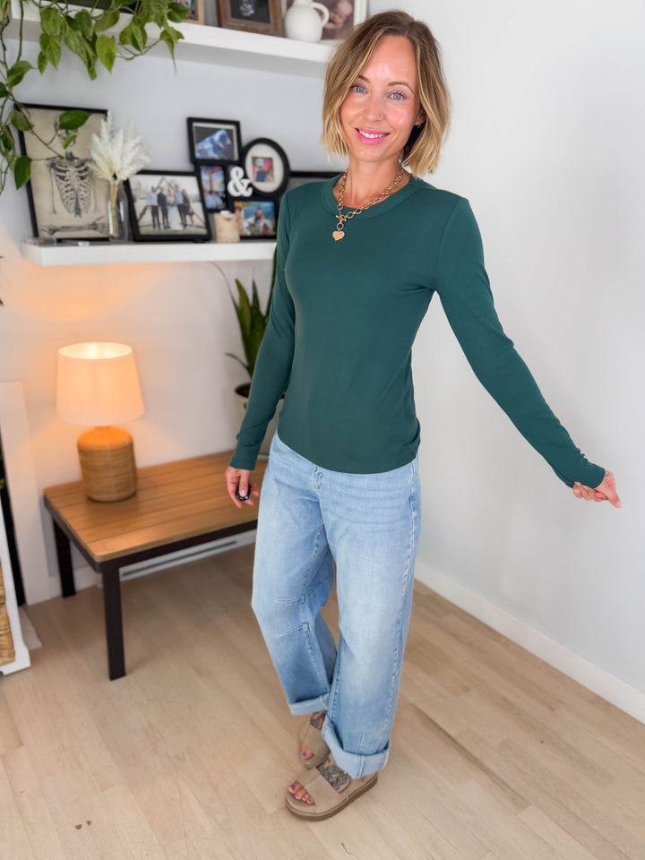 Tansy Basic Crewneck Longsleeve Knit Top- FOREST GREEN