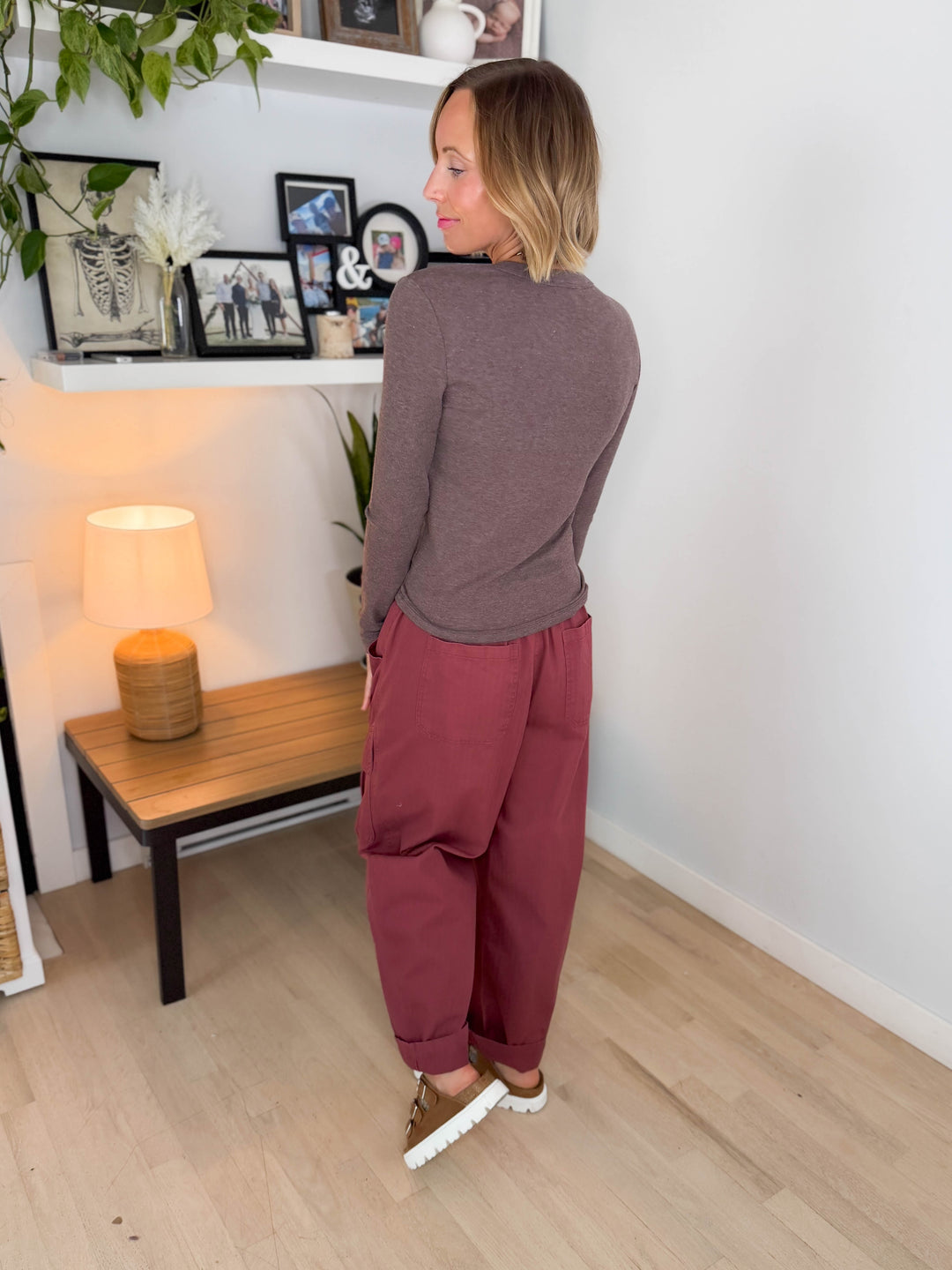 Tansy Basic Crewneck Longsleeve Knit Top- WALNUT