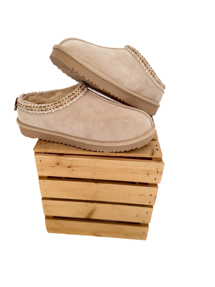 Cozy Company Slip On- OATMEAL-FINAL SALE *6.6*
