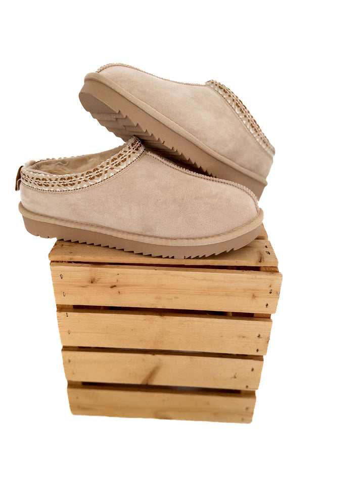 Cozy Company Slip On- OATMEAL-FINAL SALE *6.6*