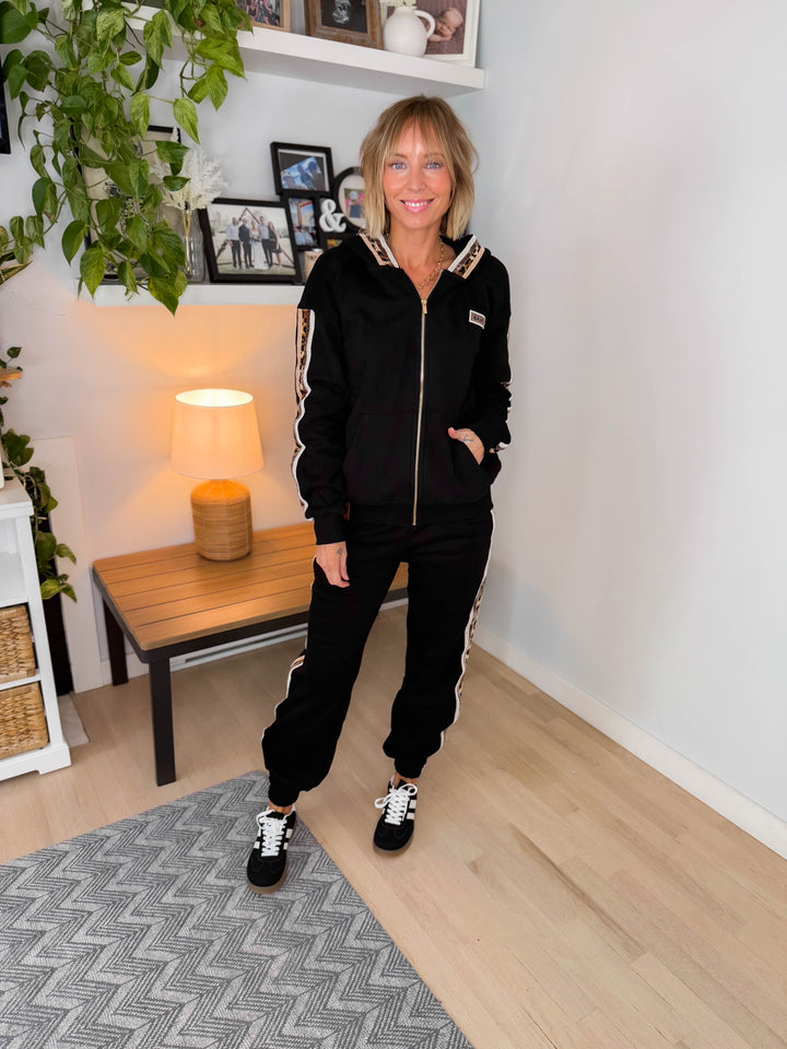 AMPERSAND AVE Comfort Zone Jogger- FEARLESS-FINAL SALE *S*