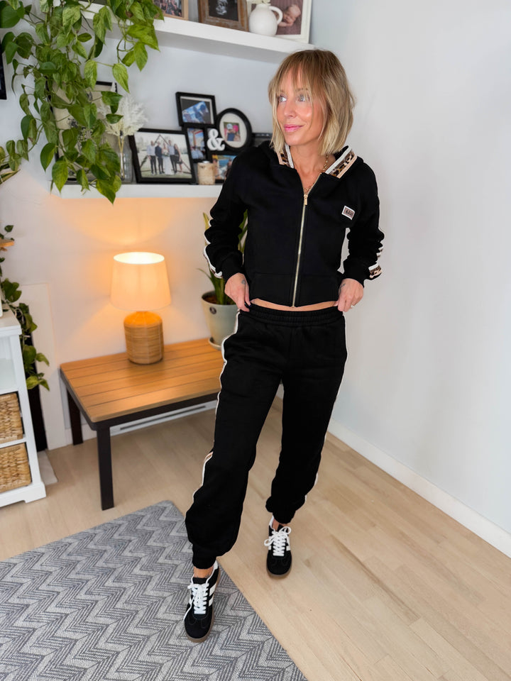 AMPERSAND AVE Comfort Zone Full Zip- FEARLESS-FINAL SALE *S*