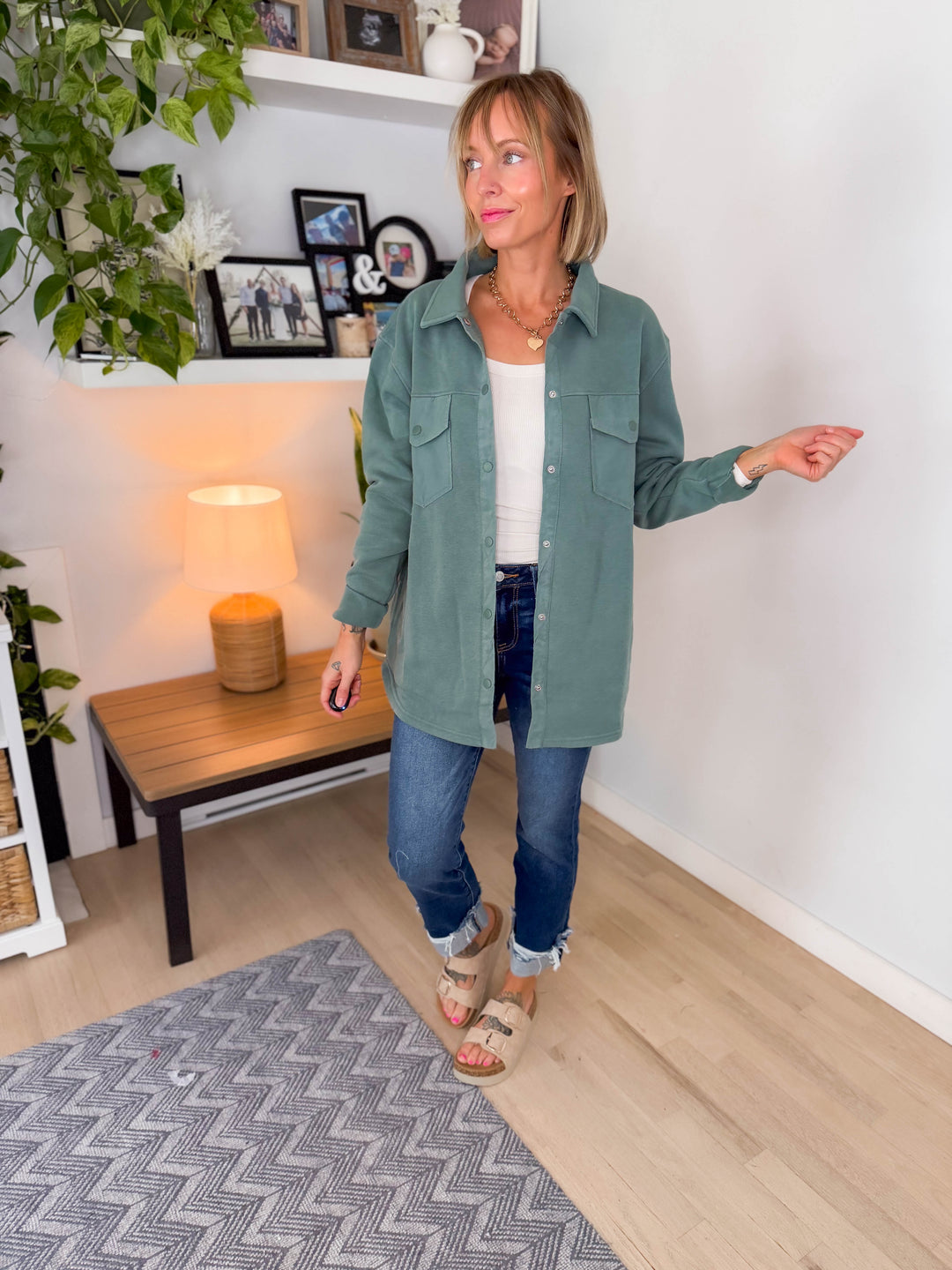 MONO B Valerie Snap on Shacket- ELDERGREEN