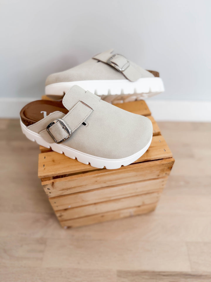 Riley Slip-On Clog- LIGHT TAUPE