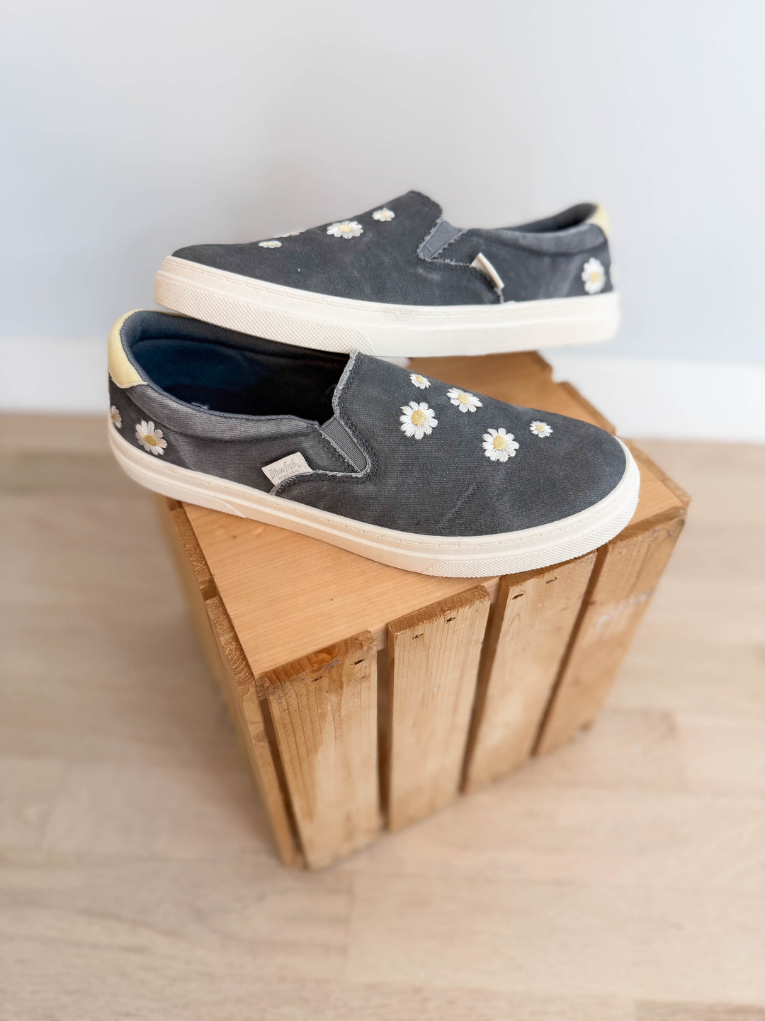 BLOWFISH Havasu Sneaker- DAISY