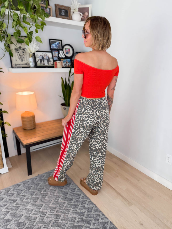 Haisley Off Should Seamless Crop- SCARLETT
