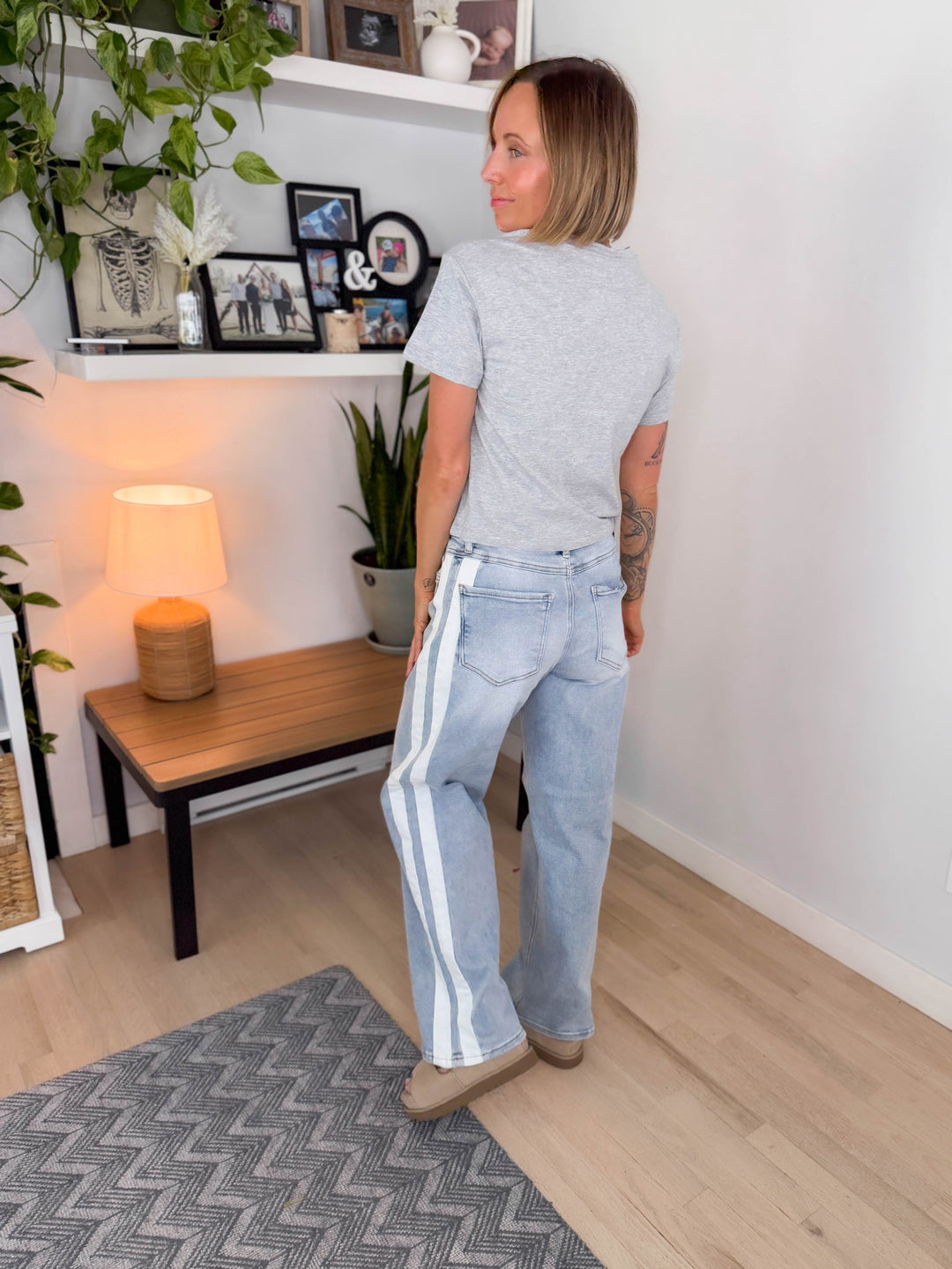 Nova Crew Neck Cropped T-Shirt- HEATHER GREY