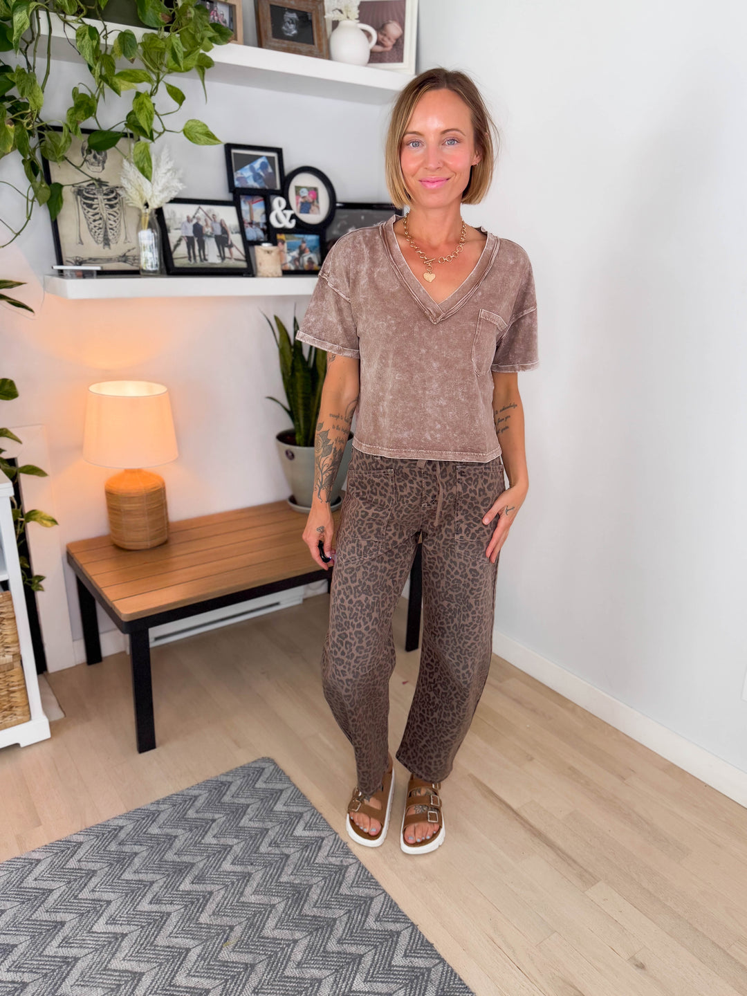 Collins Boxy V-neck Tee- COCOA