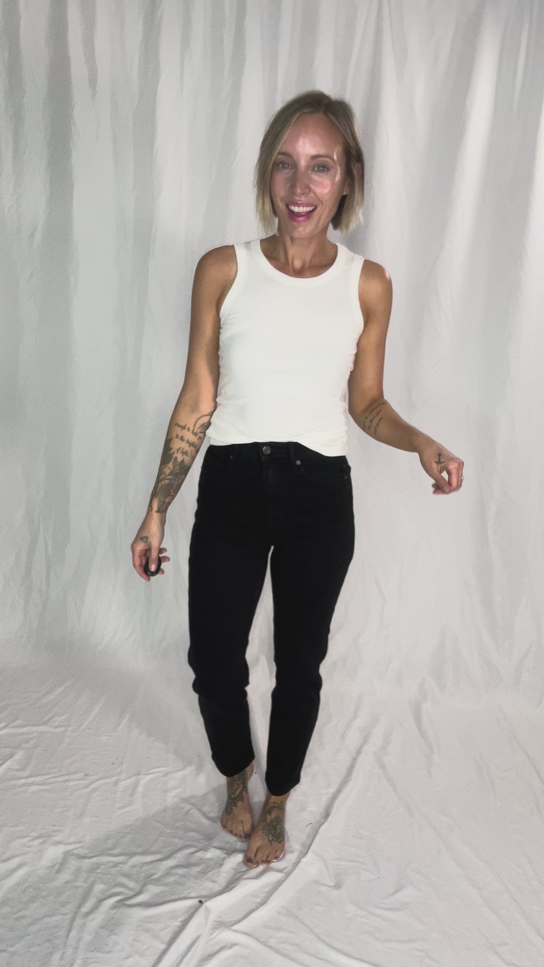 CELLO Pioneer High Rise Mom Jean- BLACK