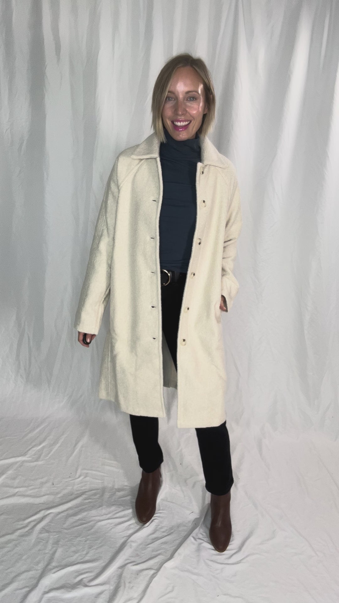 Frosty Boucle Long Button Coat- ECRU OATMEAL