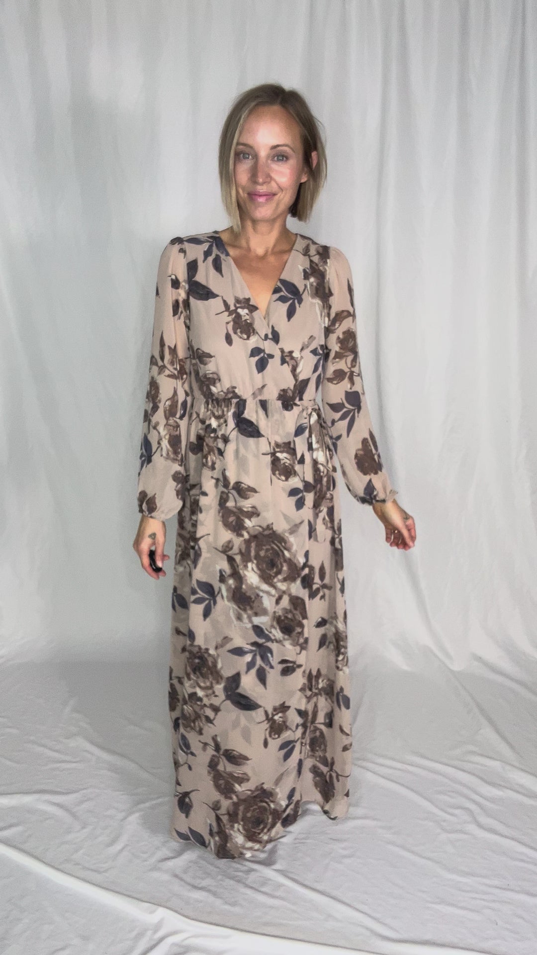 Meadow Long Sleeve Floral Maxi Dress- TAUPE/MOCHA