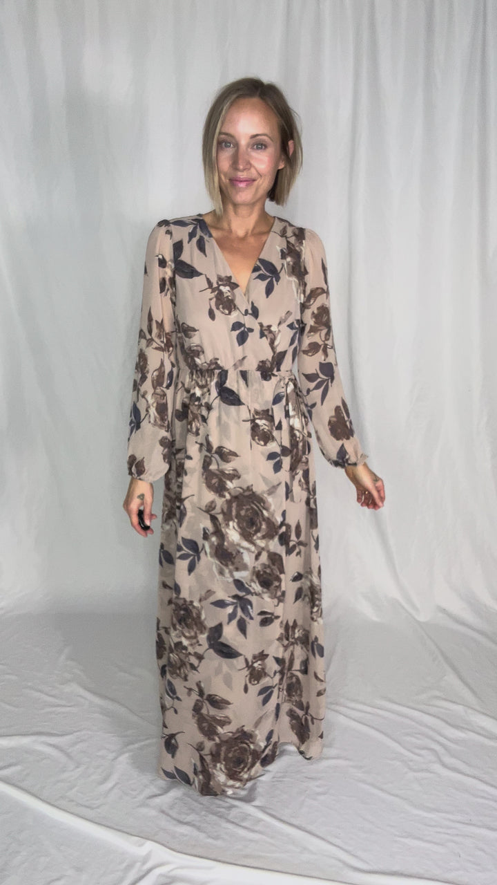 Meadow Long Sleeve Floral Maxi Dress- TAUPE/MOCHA