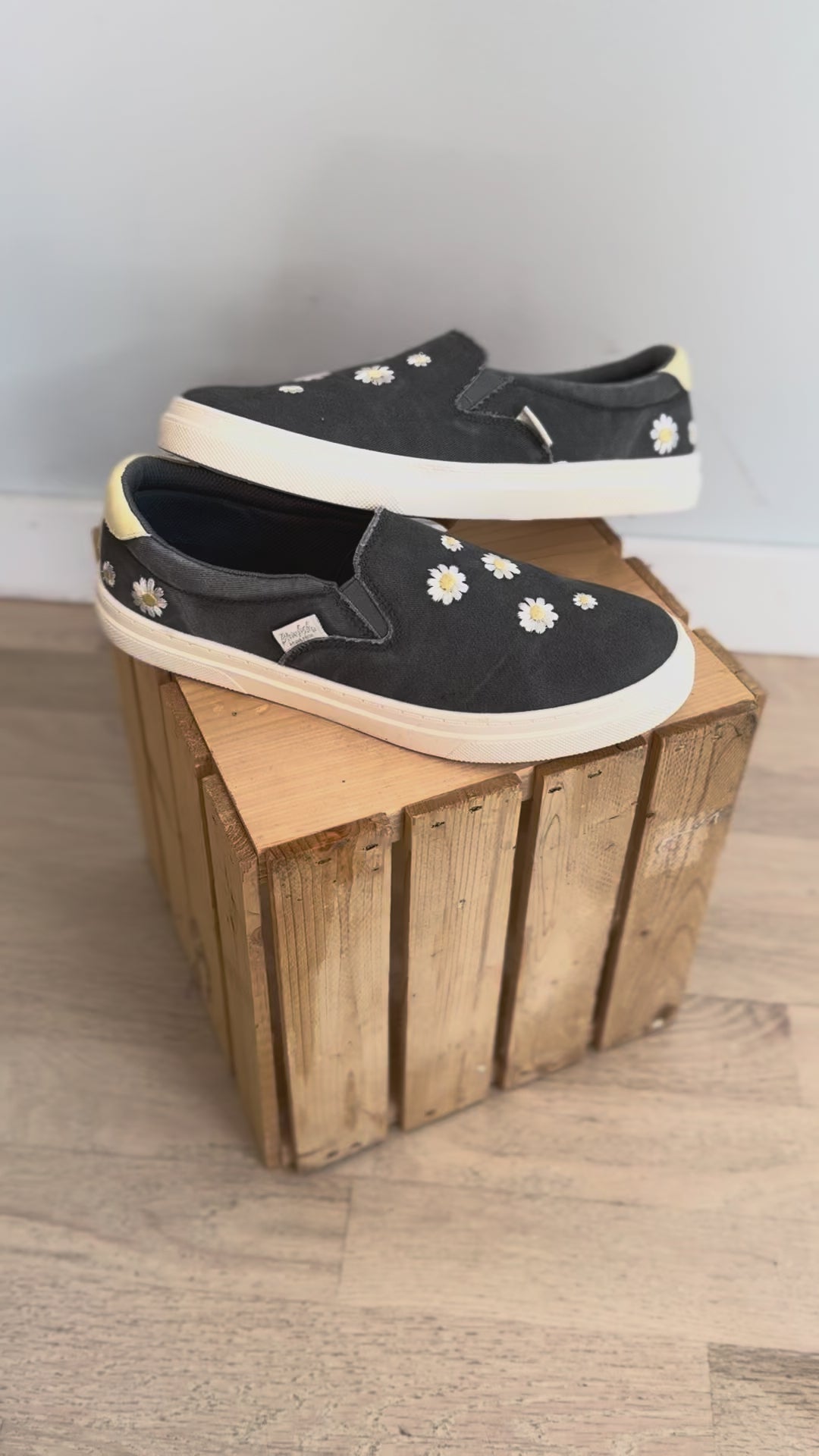 BLOWFISH Havasu Sneaker- DAISY