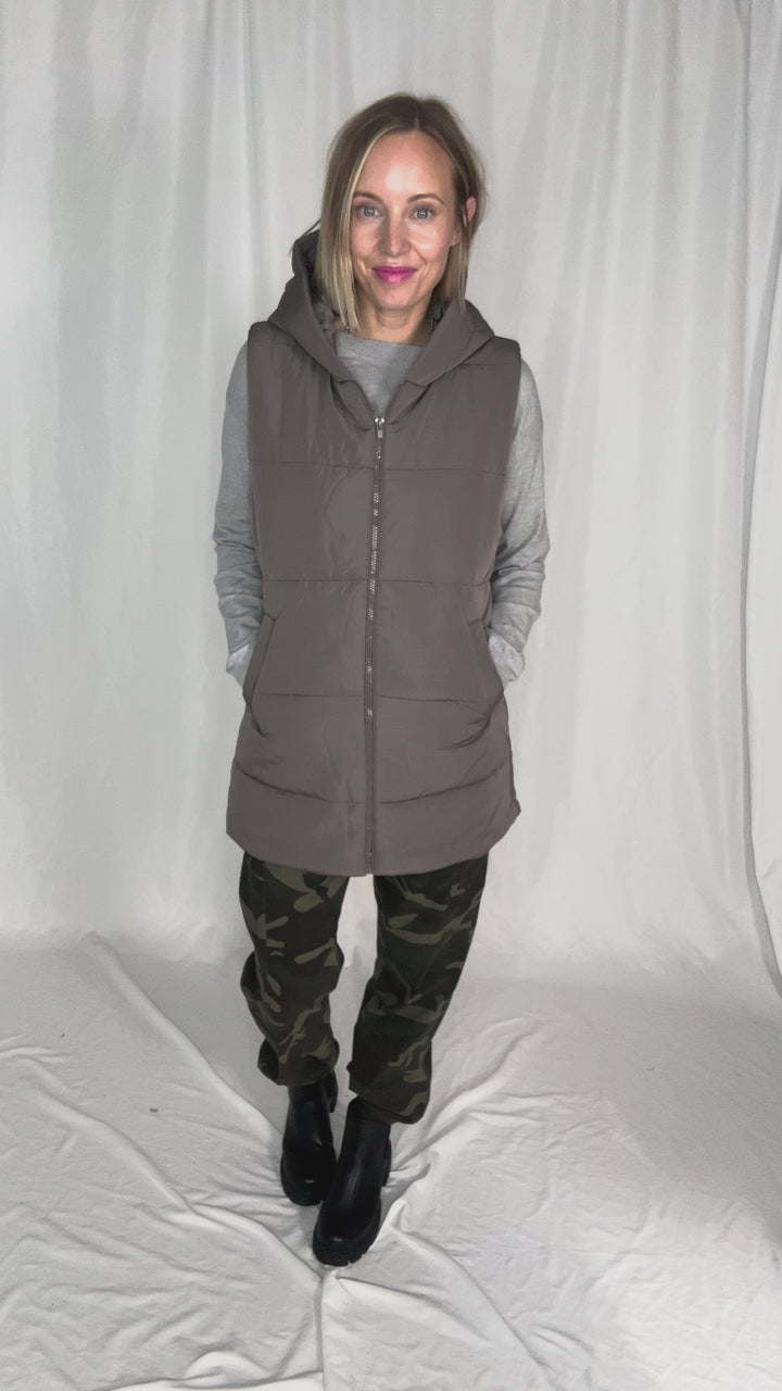 Frost + Fizz Puffer Vest- GUN METAL