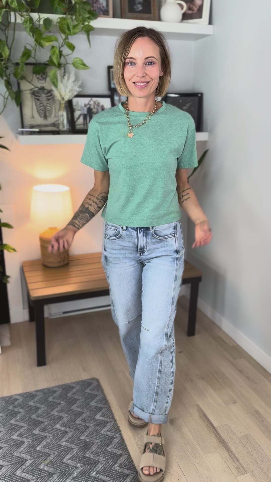 Nova Crew Neck Cropped T-Shirt- HTHR KELLY GREEN