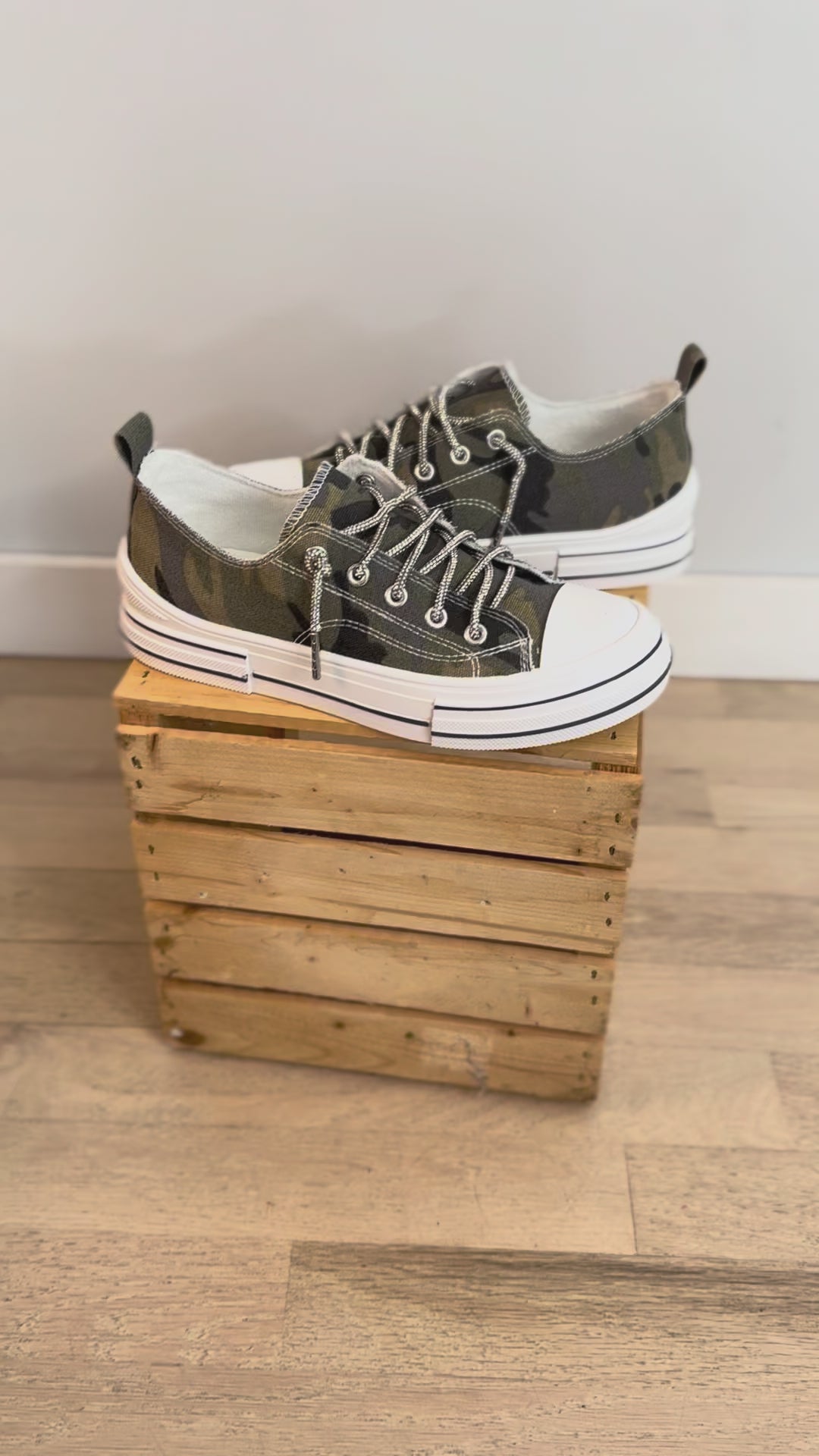 Amanda SilverLace Sneaker- CAMO-FINAL SALE *7 +7.5*