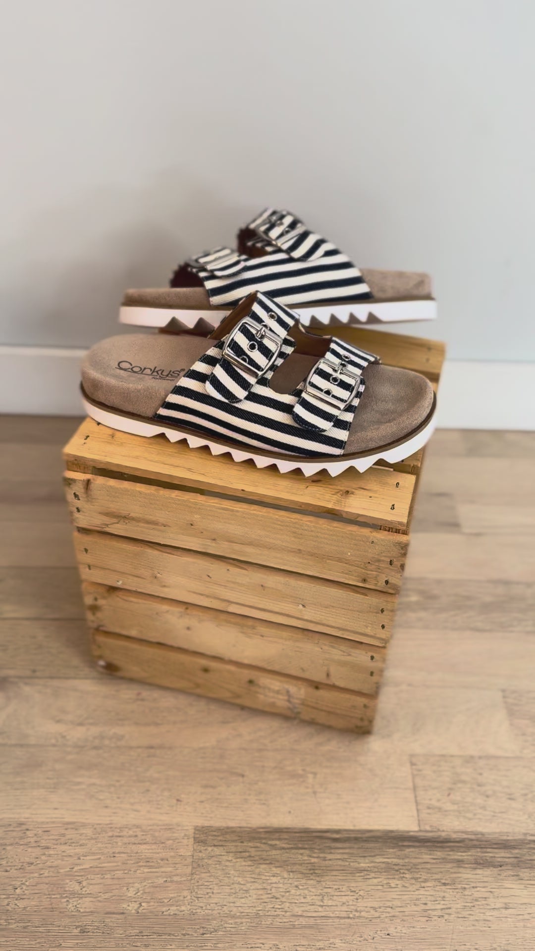 Dash Sandal- NAVY NATURAL STRIPE-FINAL SALE *8*